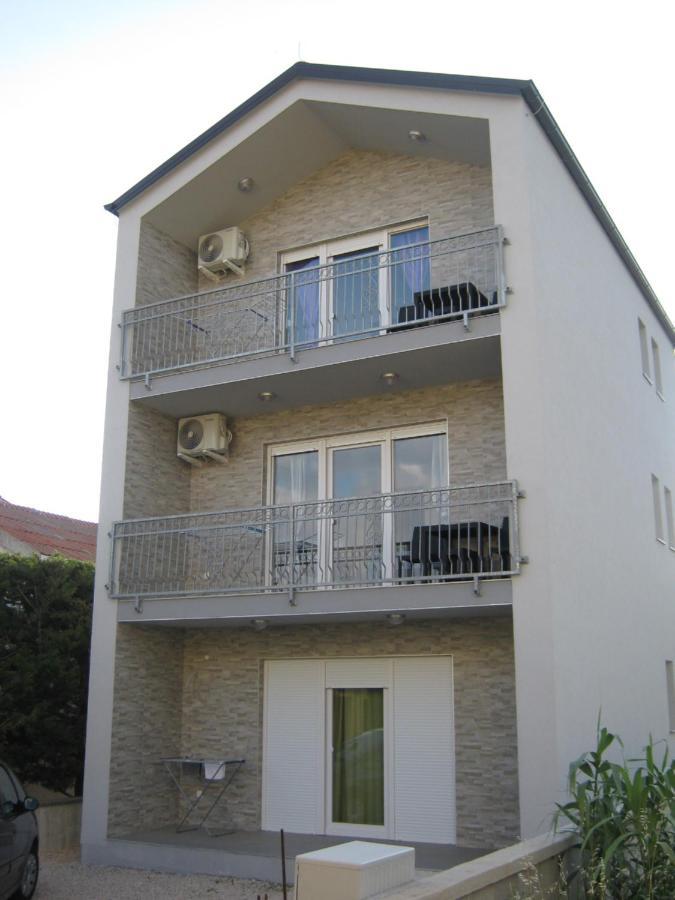 Apartmani Rebecca Vir Dış mekan fotoğraf