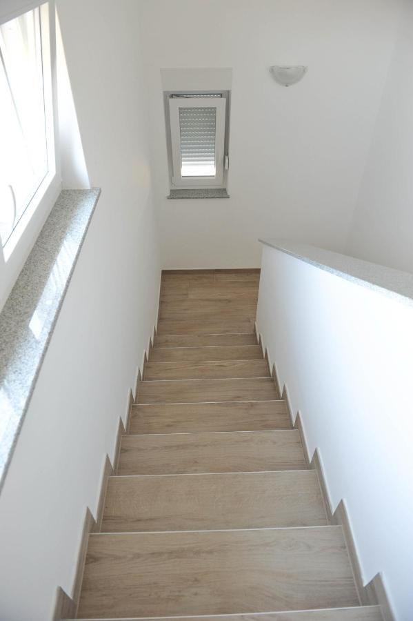 Apartmani Rebecca Vir Dış mekan fotoğraf