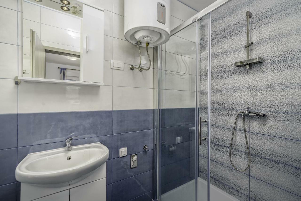 Apartmani Rebecca Vir Dış mekan fotoğraf